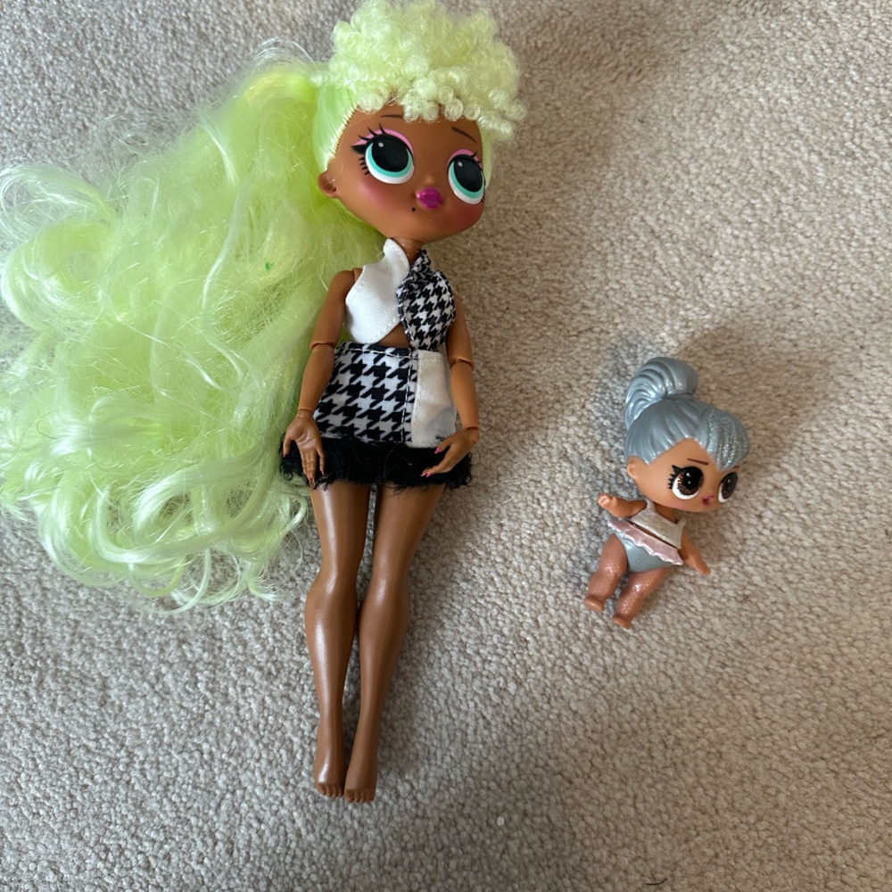 Lady diva big sister Lol doll and Little sister